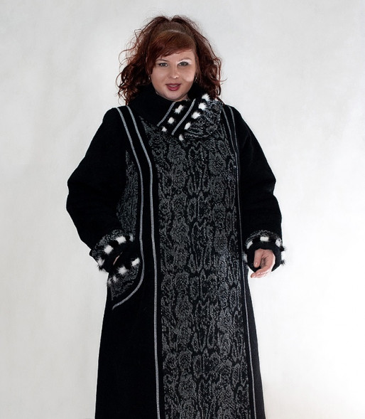 Пальто из драпа с норкой